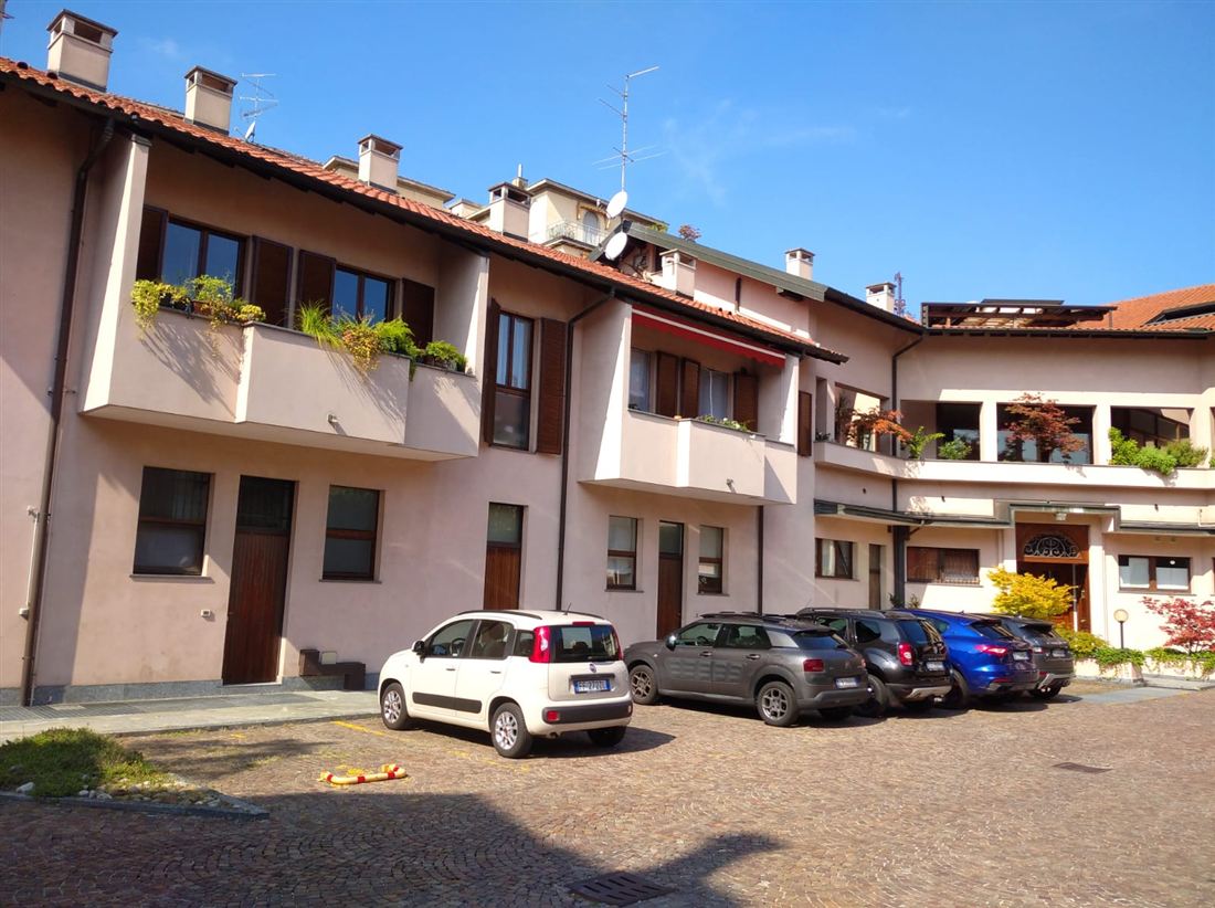 Recupero facciate e coperture di condominio storico